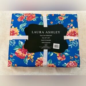 Laura Ashley Blue Disposable Tableware Set